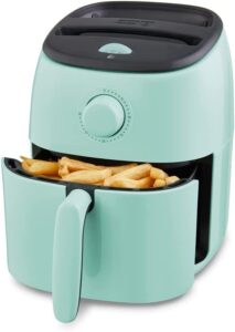 the dash air fryer comes in a trendy color